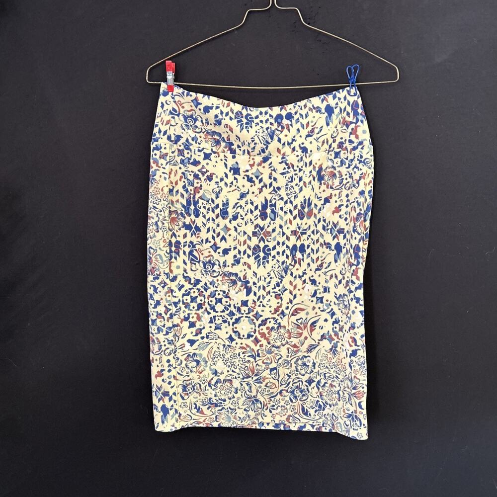 LuLaRoe Cassie Women's Pencil Skirt Size L Rose Floral Print Knee Length Pull On